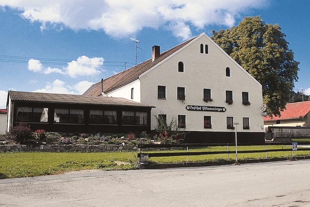 Gasthof Pflamminger Worth an der Donau Esterno foto